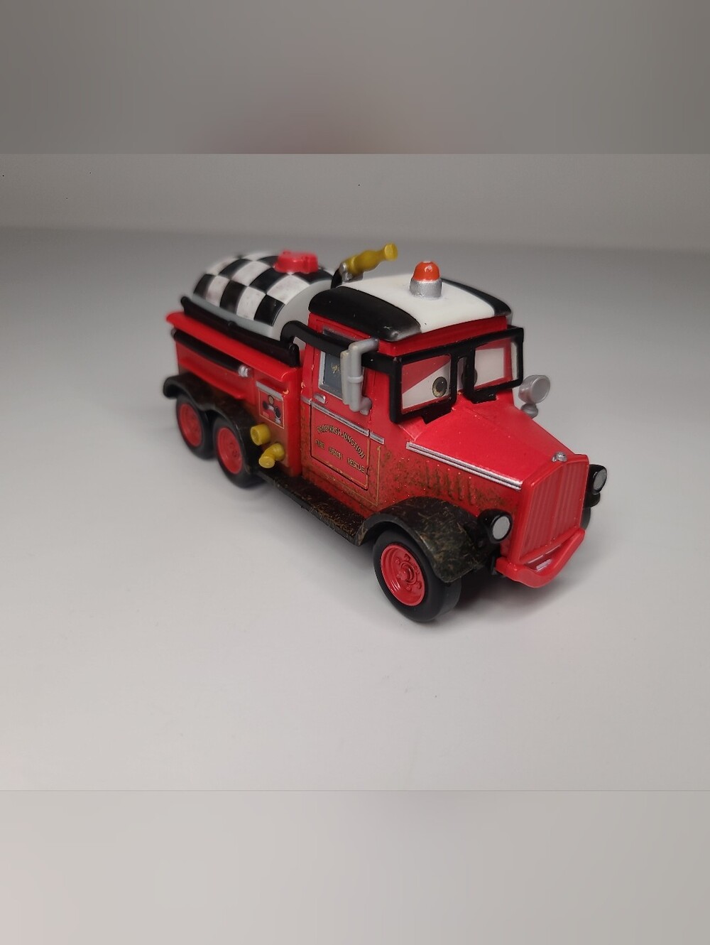 Disney Pixar Planes Mayday Fire Truck Fire & Rescue 2014 Diecast